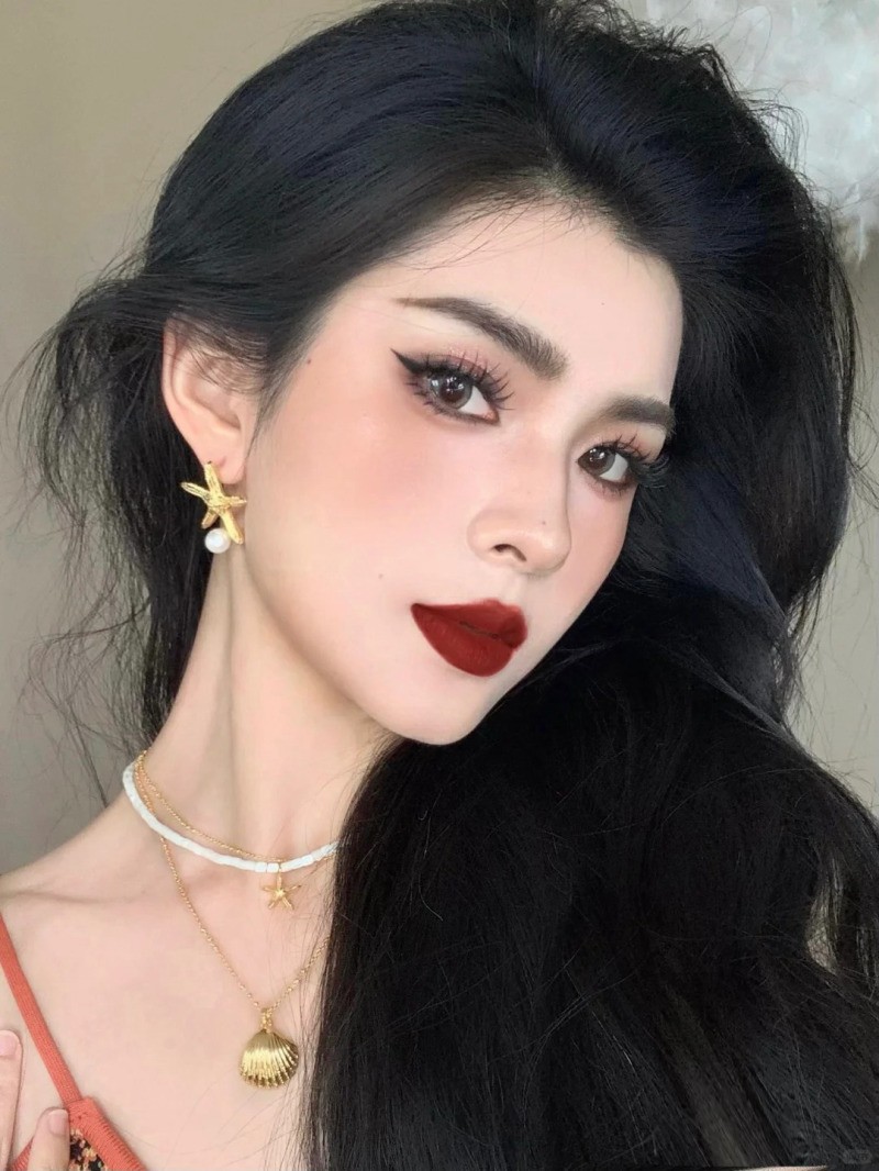 makeup tone đỏ
