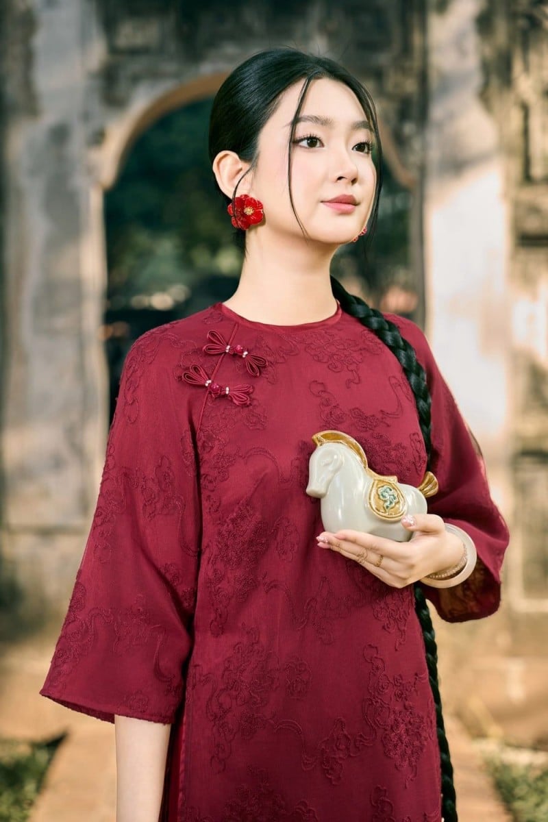 những mẫu áo dài cổ tròn