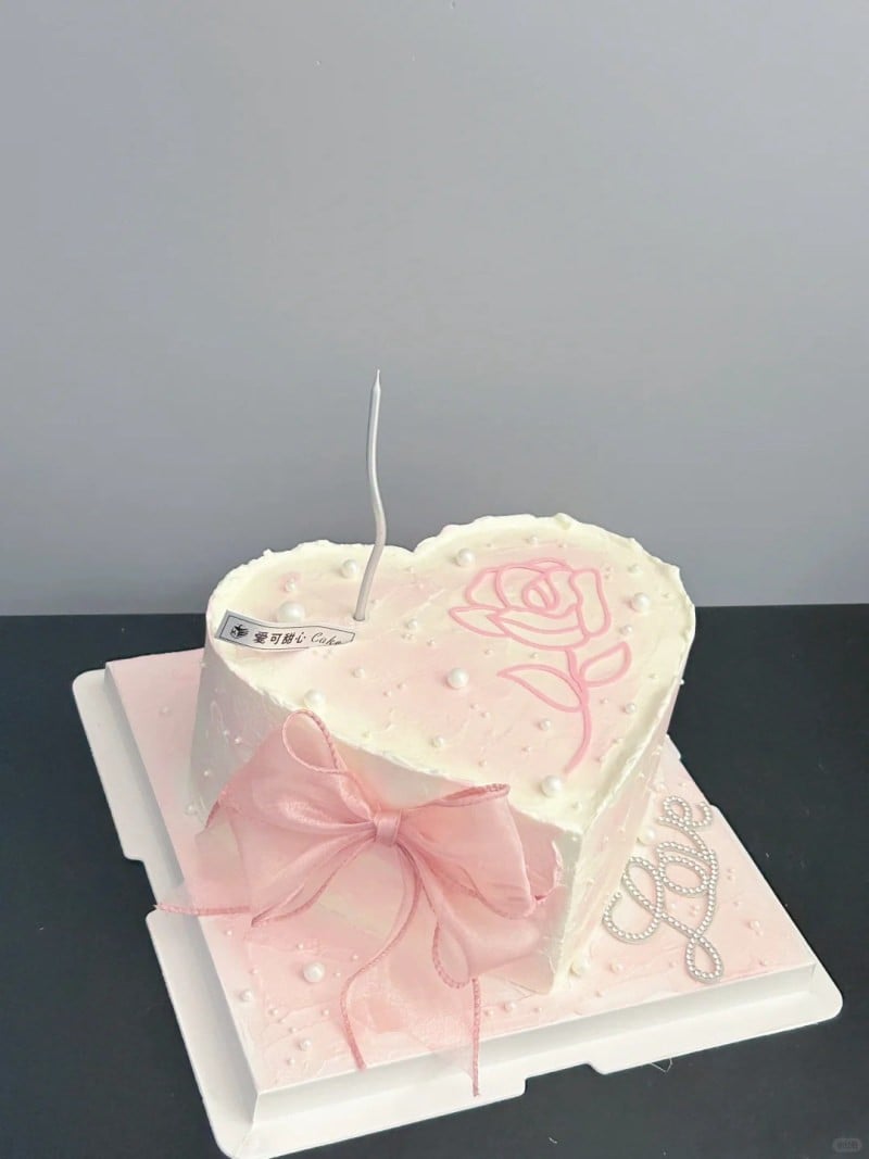 mẫu bánh kem 20 10