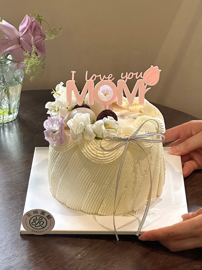 mẫu bánh kem 20 10