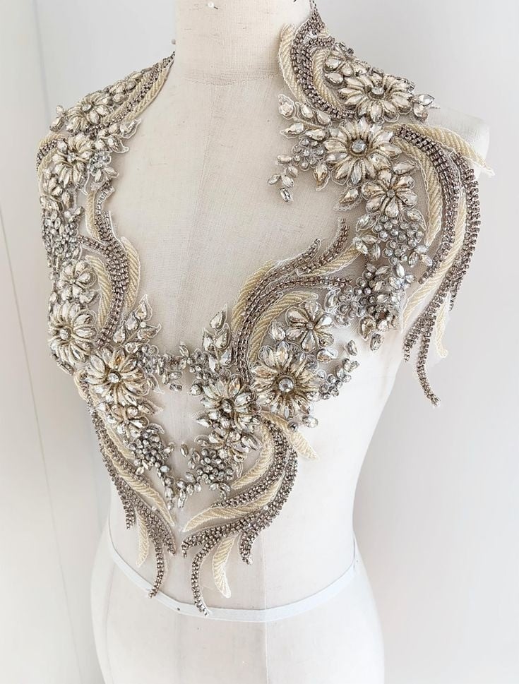 mẫu kết cườm áo dài