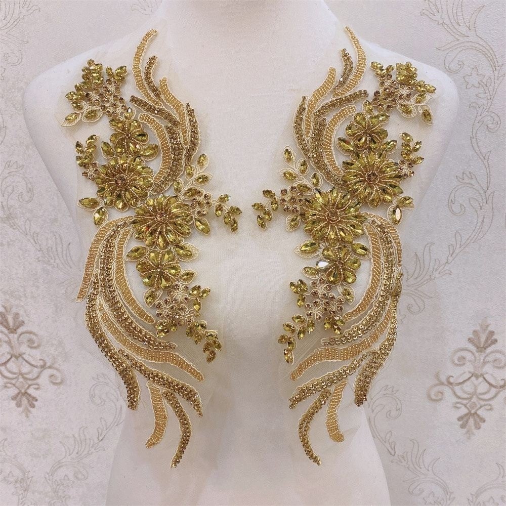 25. Mẫu họa tiết hoa văn dây leo vàng kim