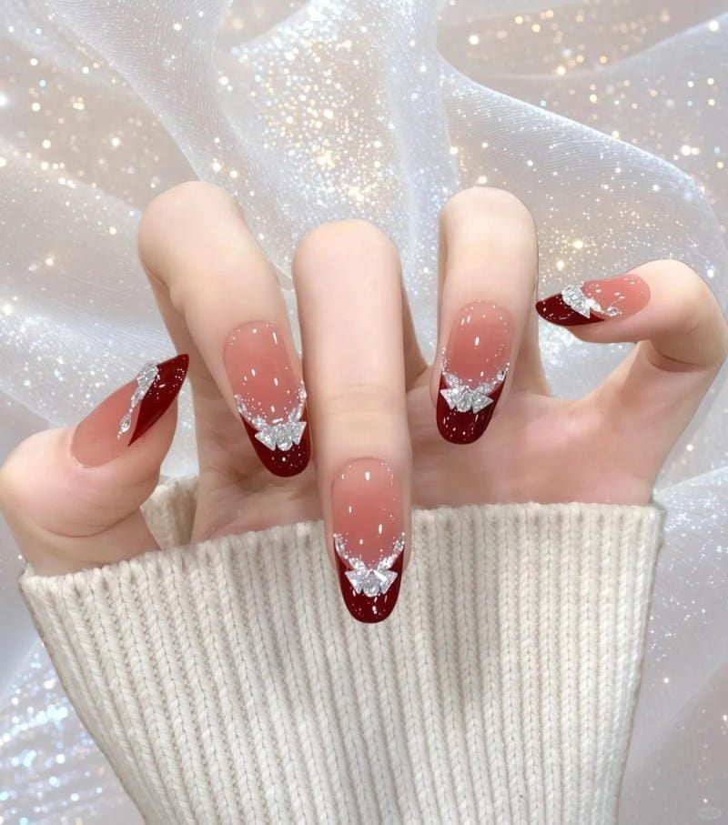 Chất Liệu & Kỹ Thuật Trang Trí