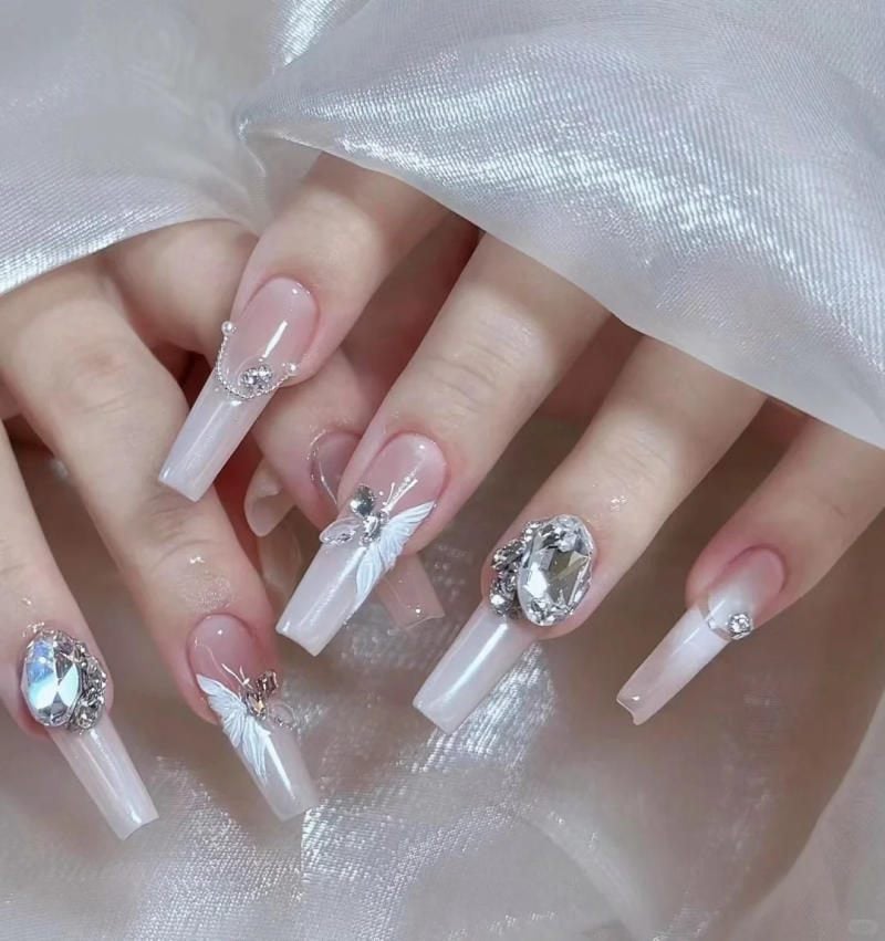 Xu hướng nail Tết nào phù hợp với cô nàng công sở?