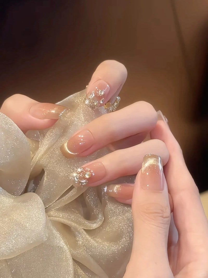 mẫu nail cô dâu