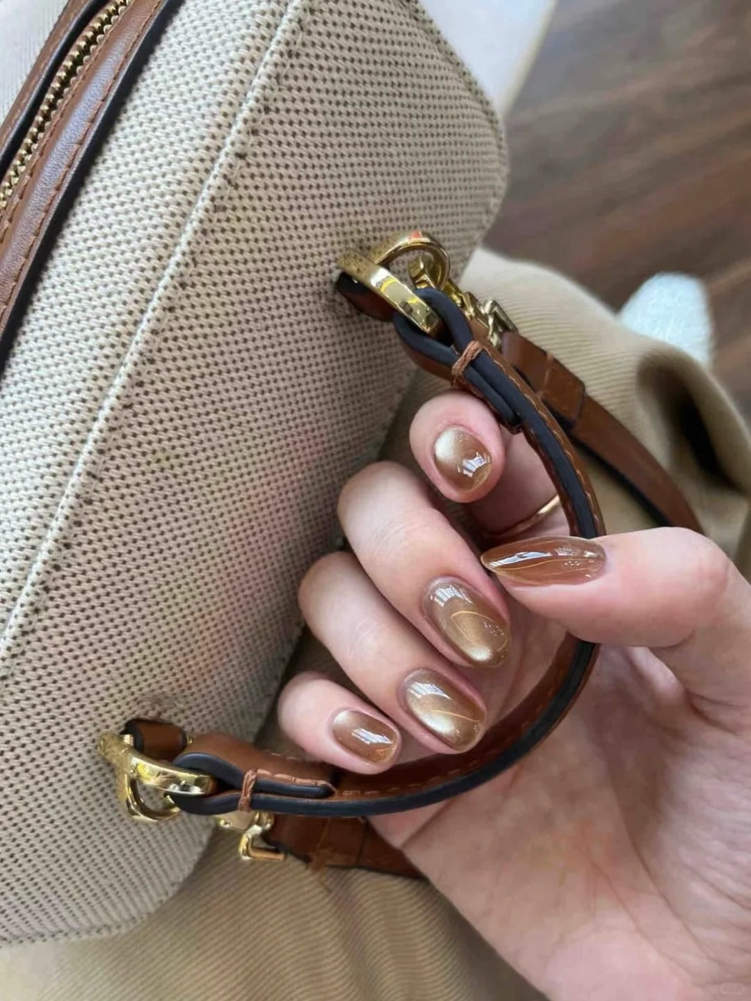 mẫu nail mắt mèo