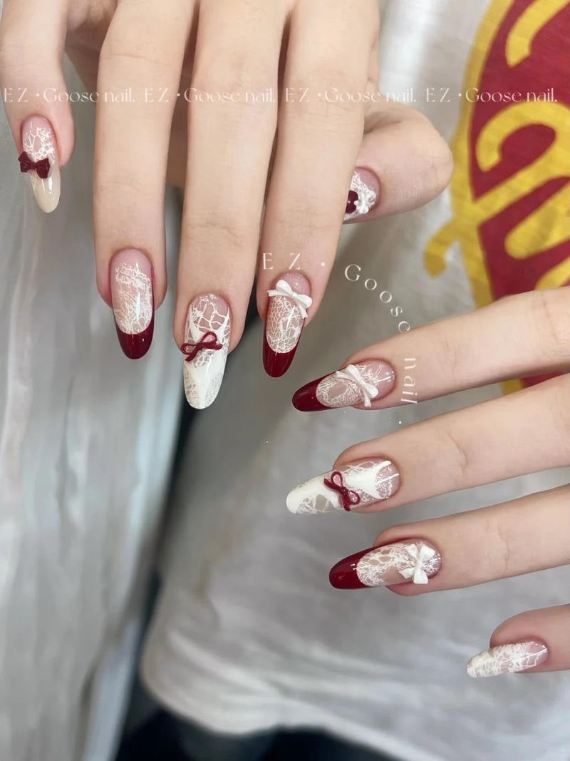 Nail Tết french đầu móng