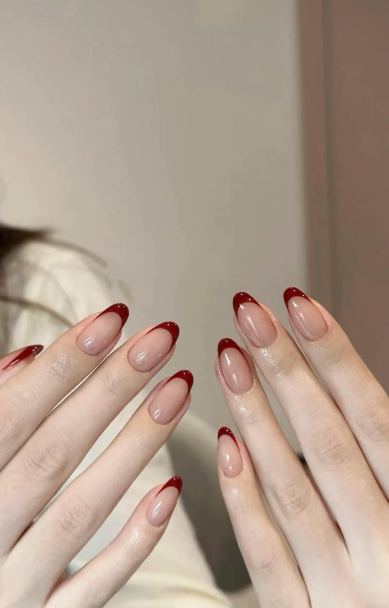 Nail Tết french đầu móng