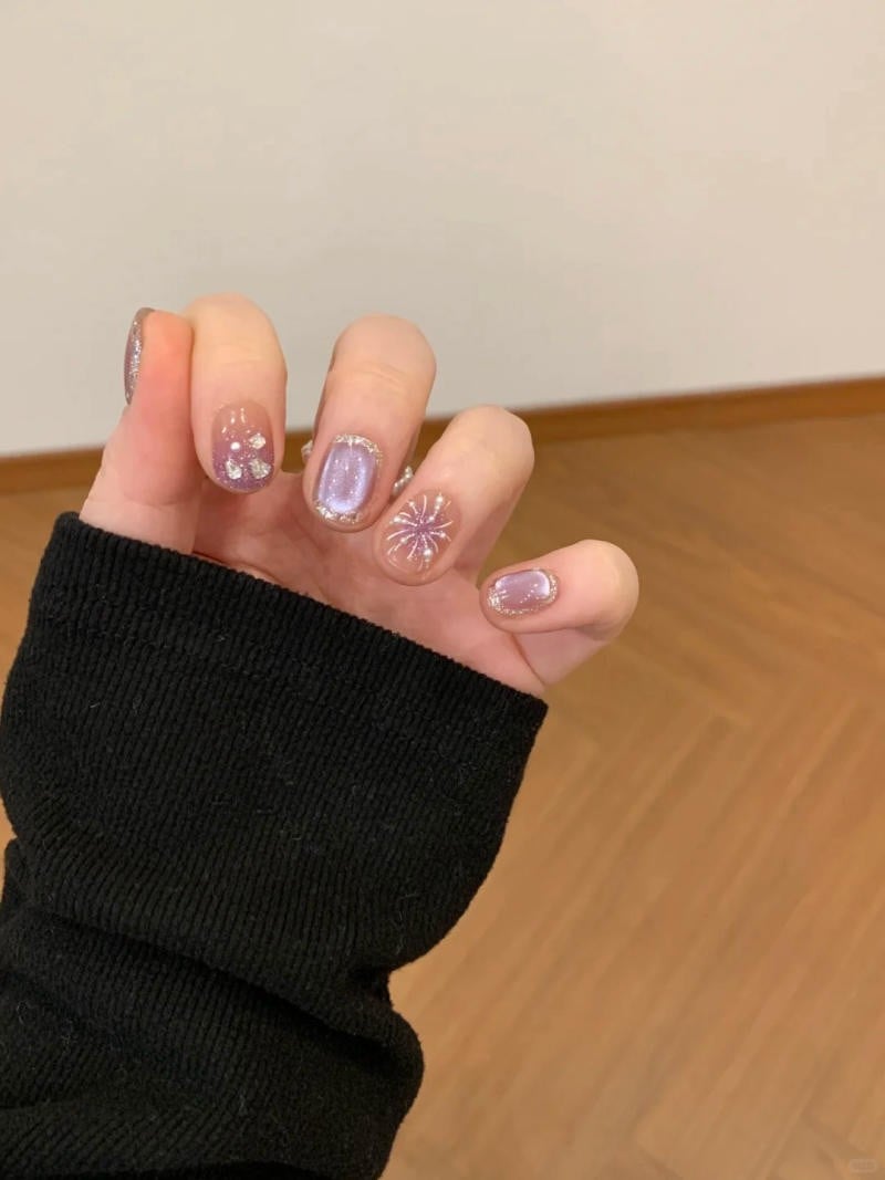 Nail tết dáng ngắn thanh lịch