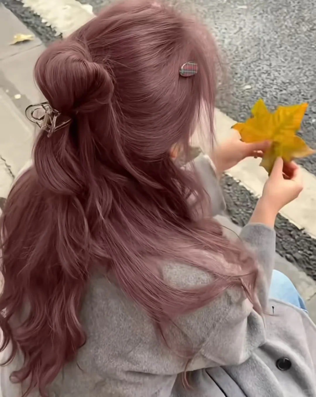 Màu tóc hồng khói