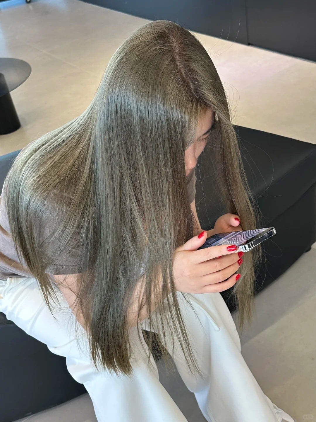 Màu tóc rêu khói