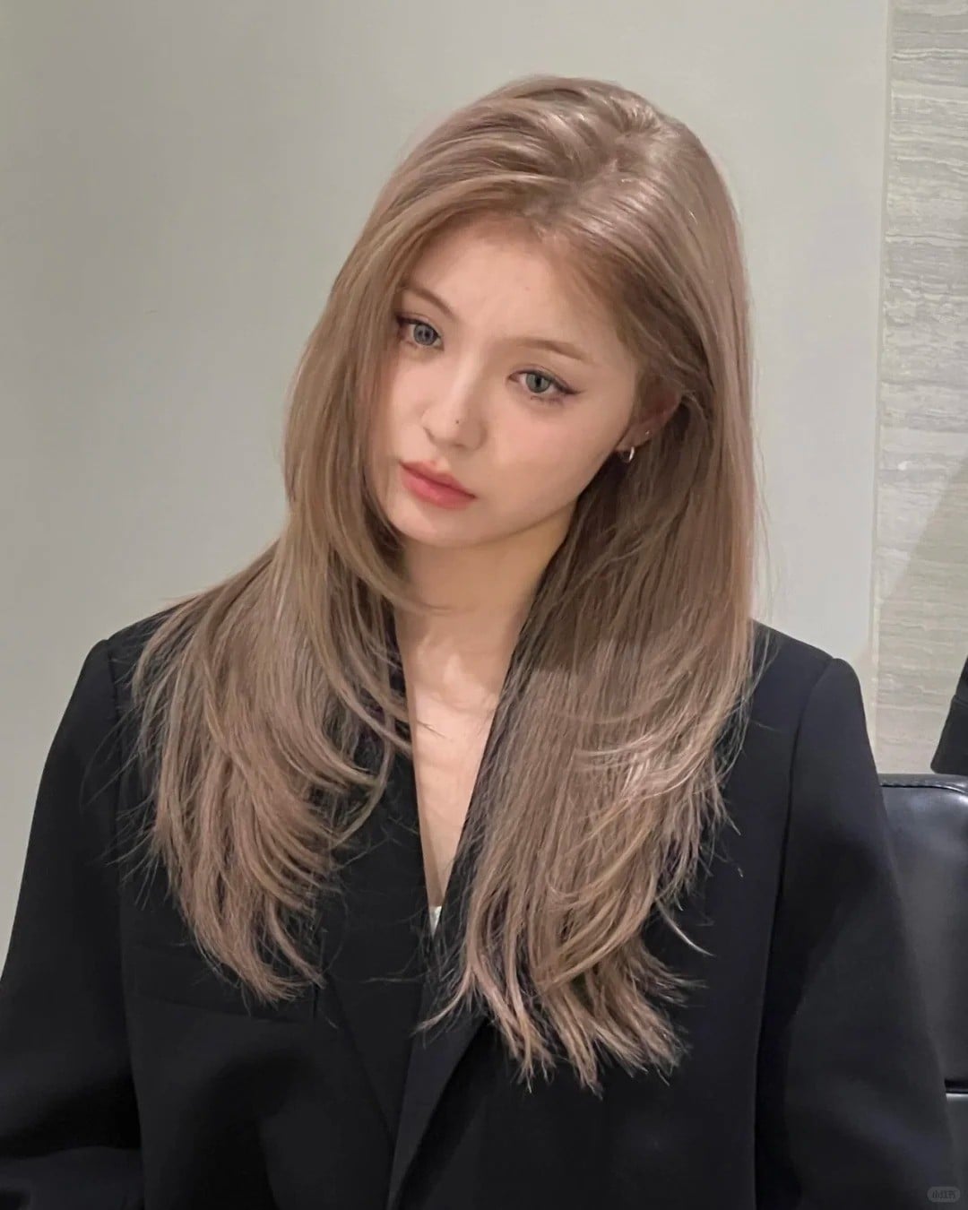 Màu tóc đẹp 2026: Màu tóc trà sữa