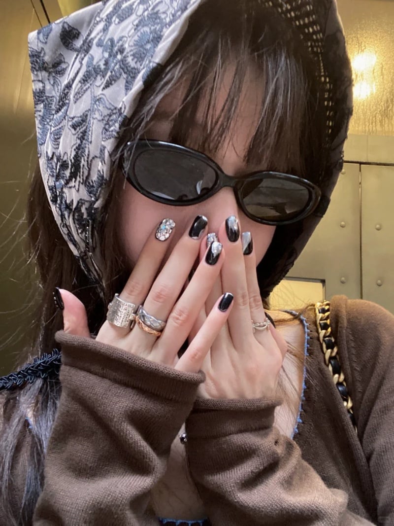 mệnh mộc sơn móng tay màu gì