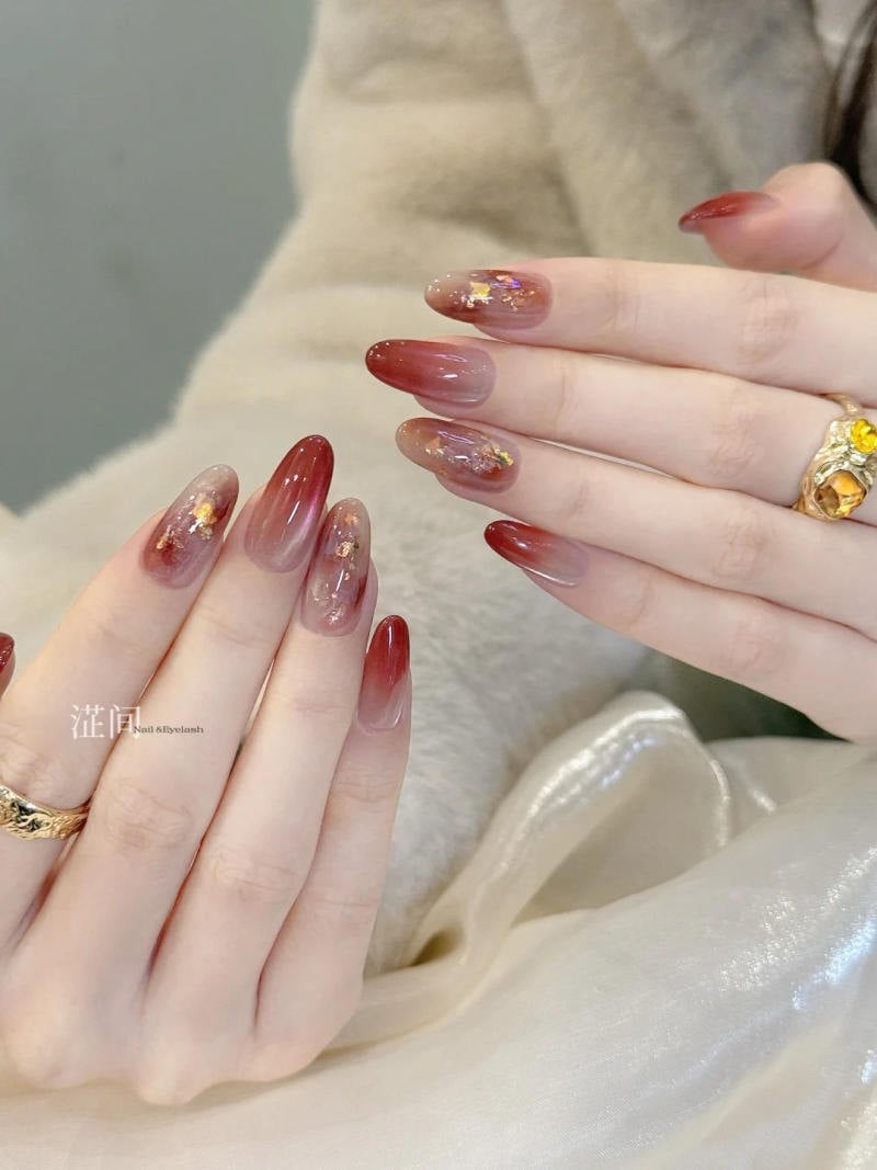 Mẫu nail đẹp đón tết ombre