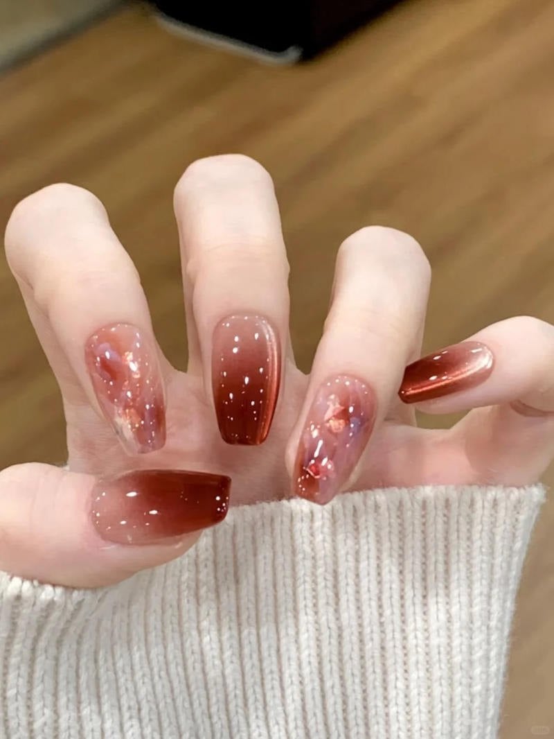 Mẫu nail đẹp đón tết ombre