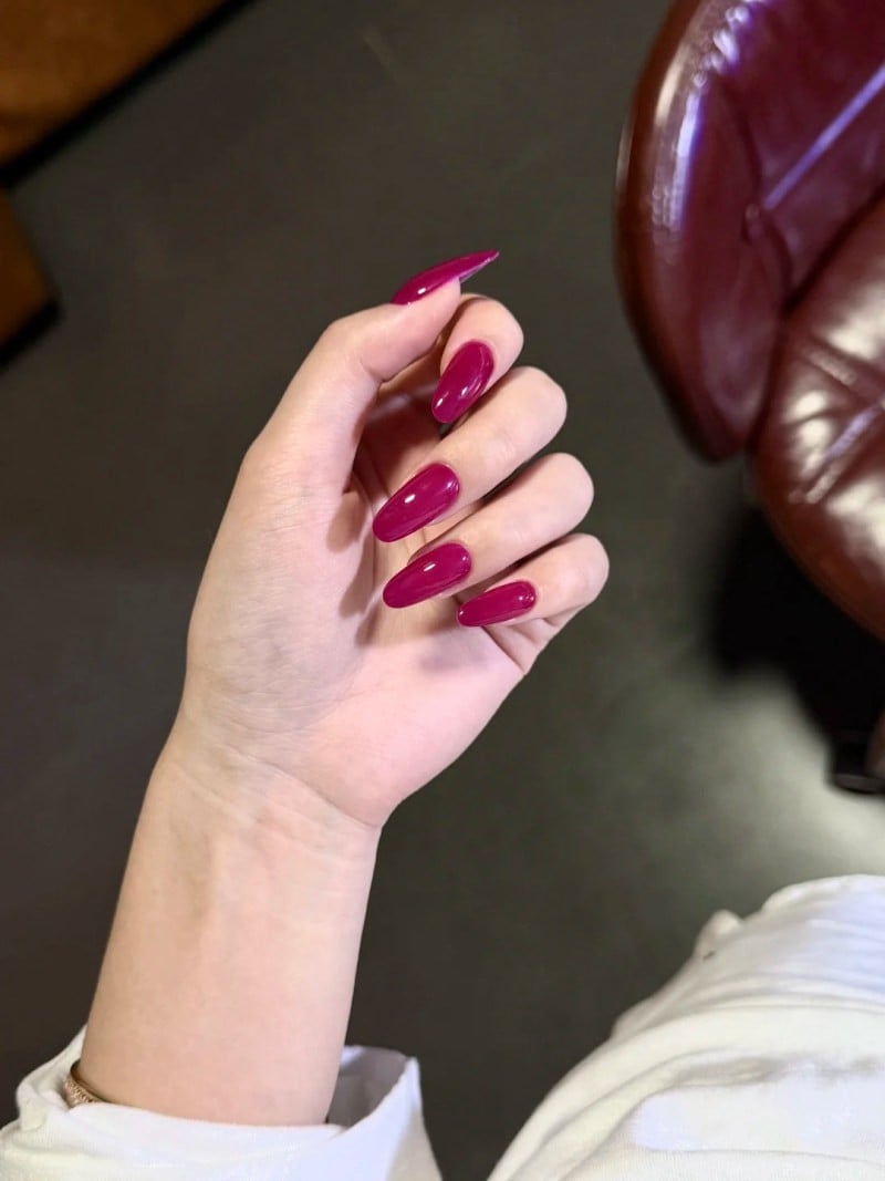 màu sơn móng tay cho da ngăm