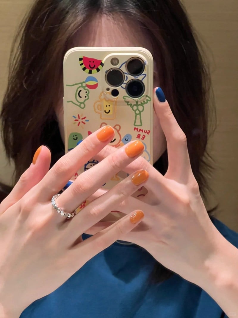 màu sơn móng tay cho da ngăm