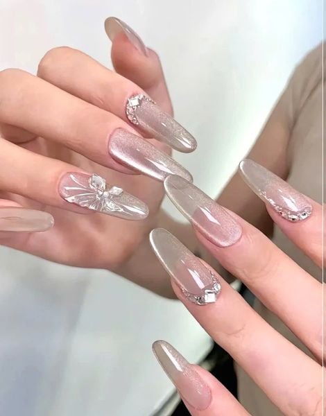 Mẫu nail bướm