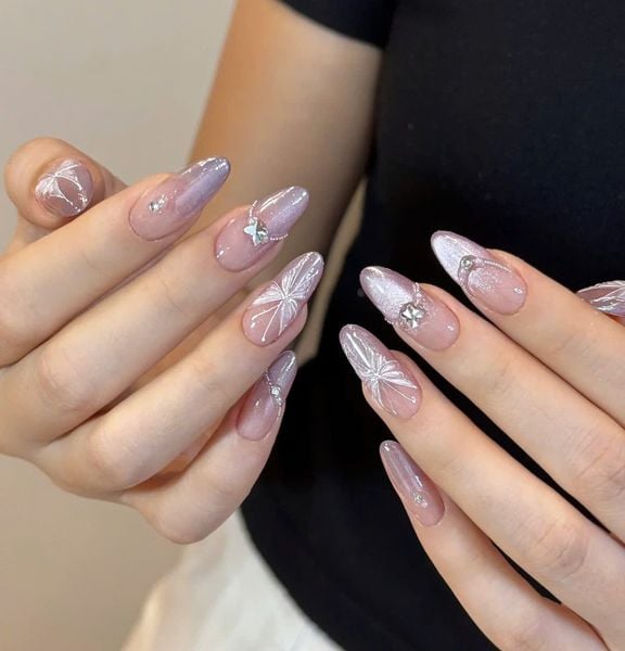 Mẫu nail bướm