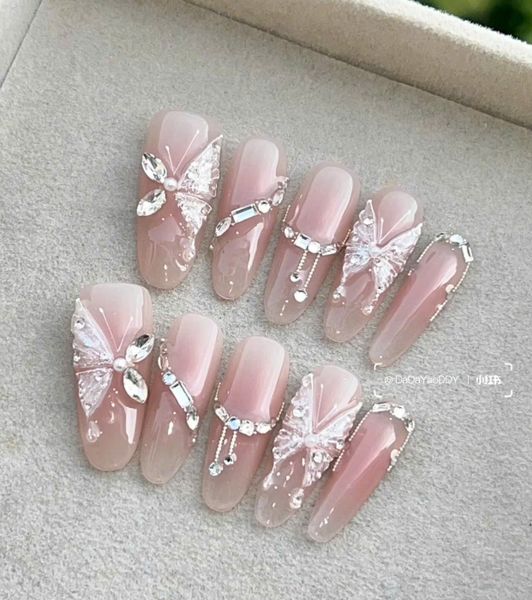 Mẫu nail bướm