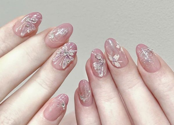 Mẫu nail bướm