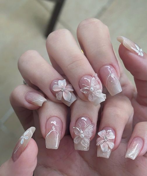 Mẫu nail bướm