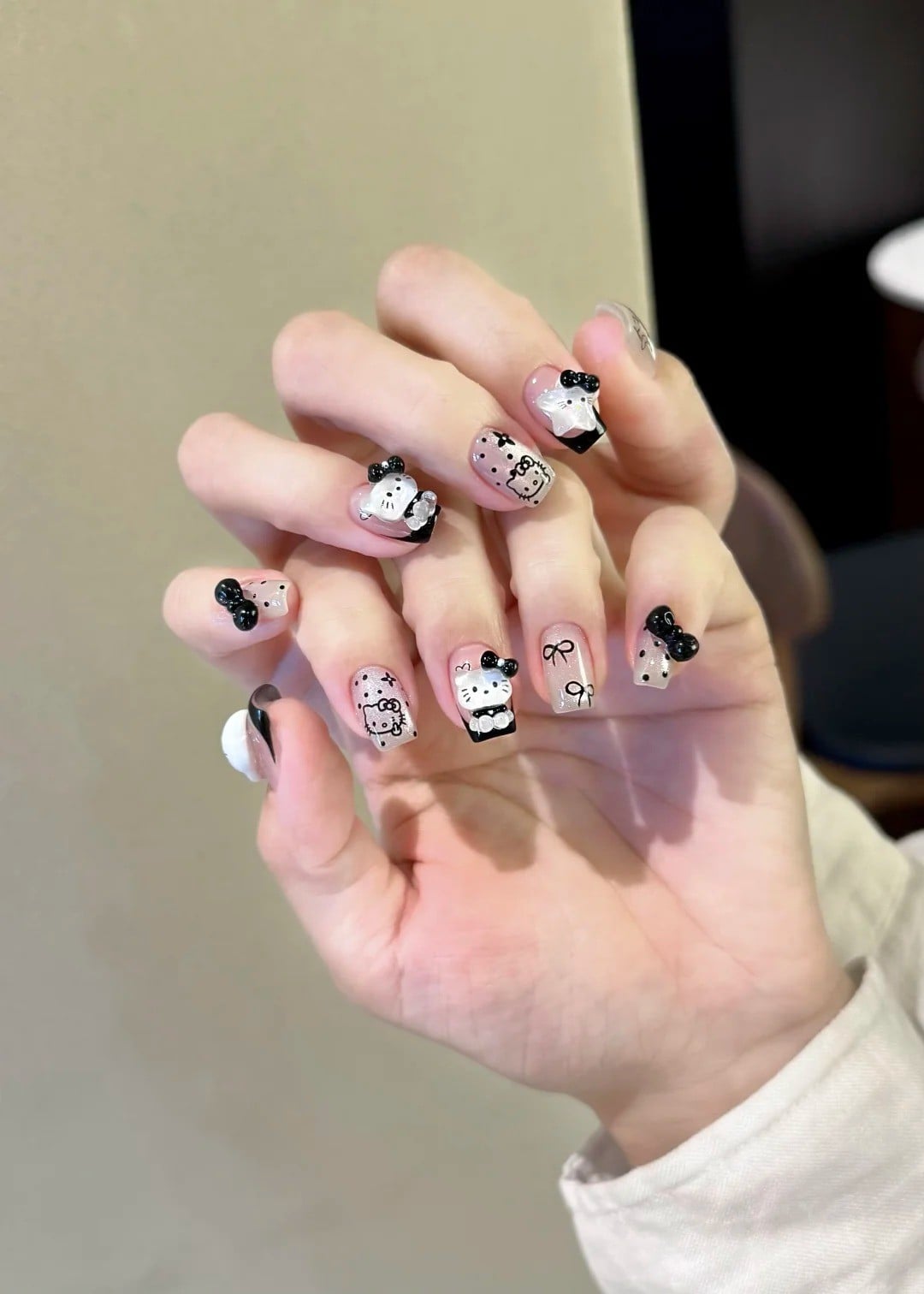 nail đen trắng