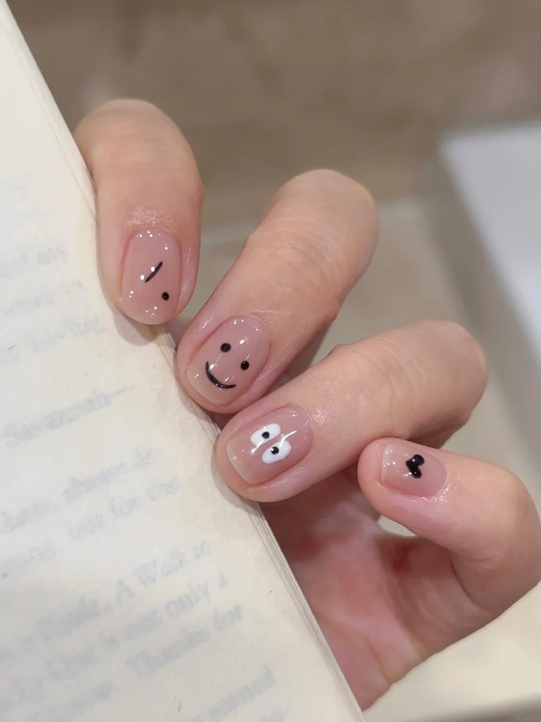nail đen trắng