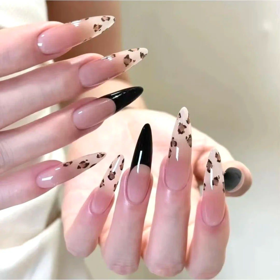 nail đen trắng
