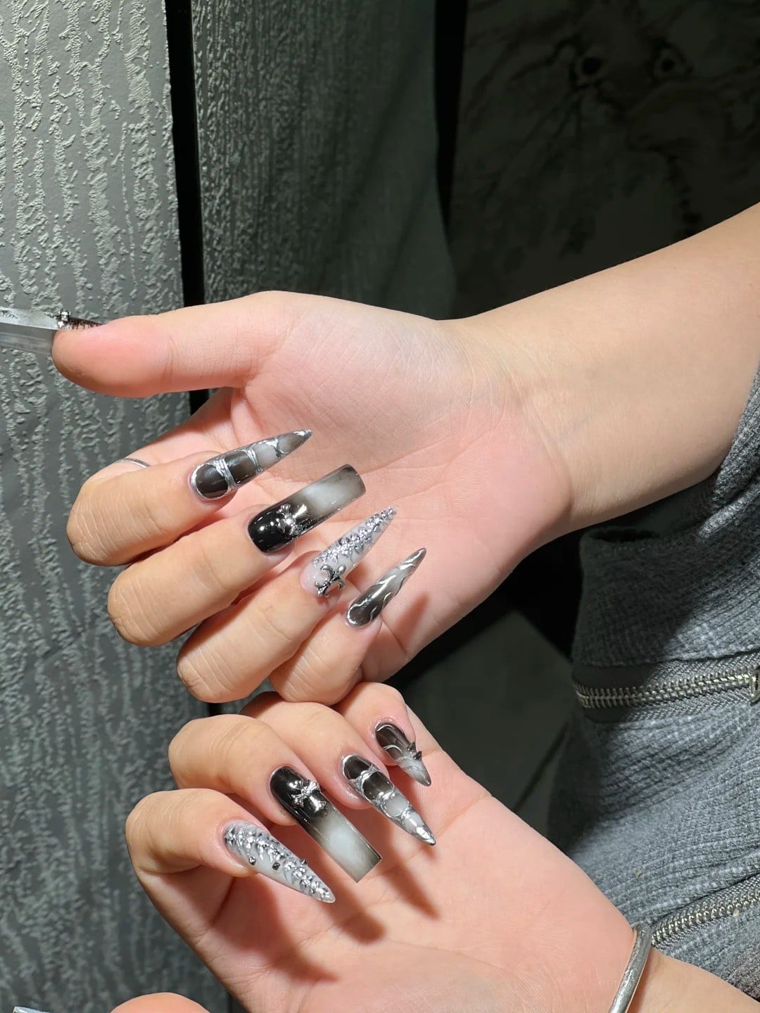 nail đen trắng