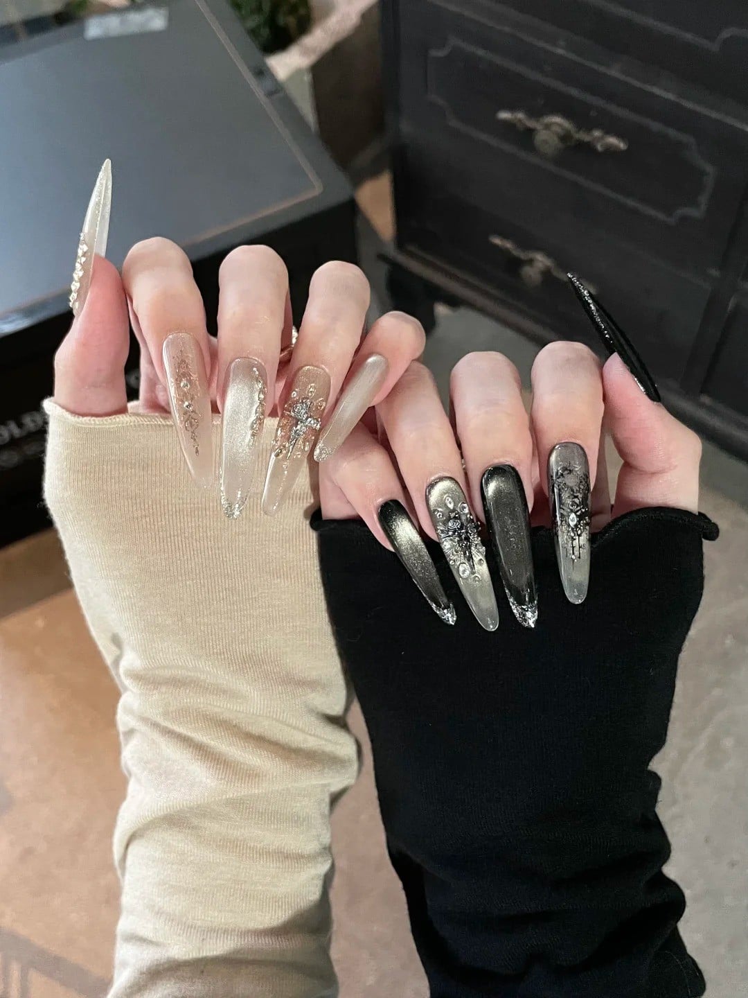 nail đen trắng