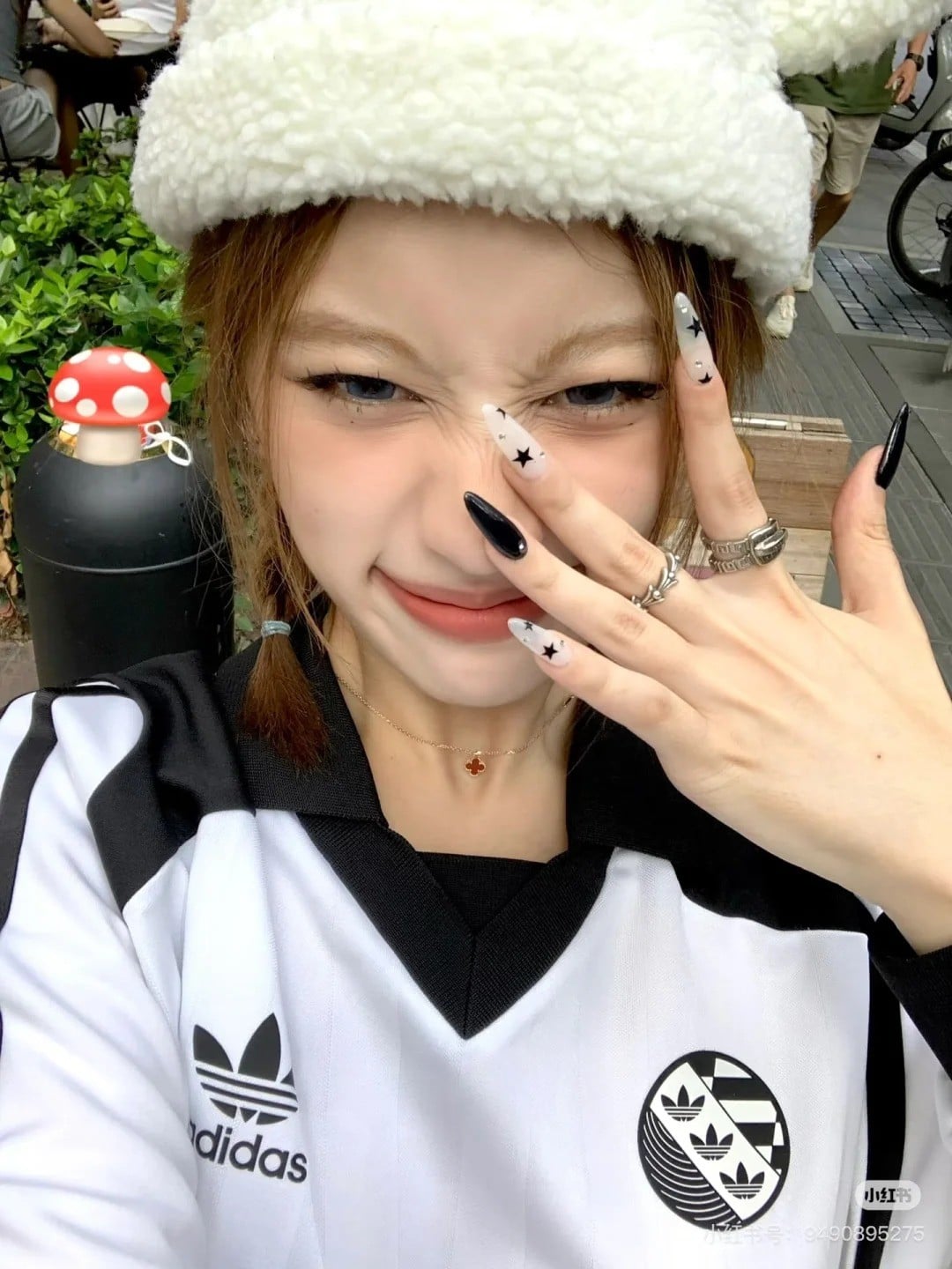 nail đen trắng