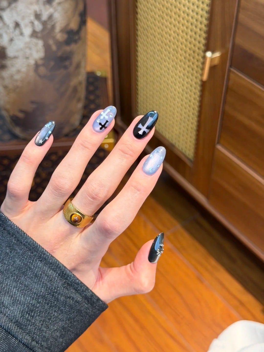 nail đen trắng