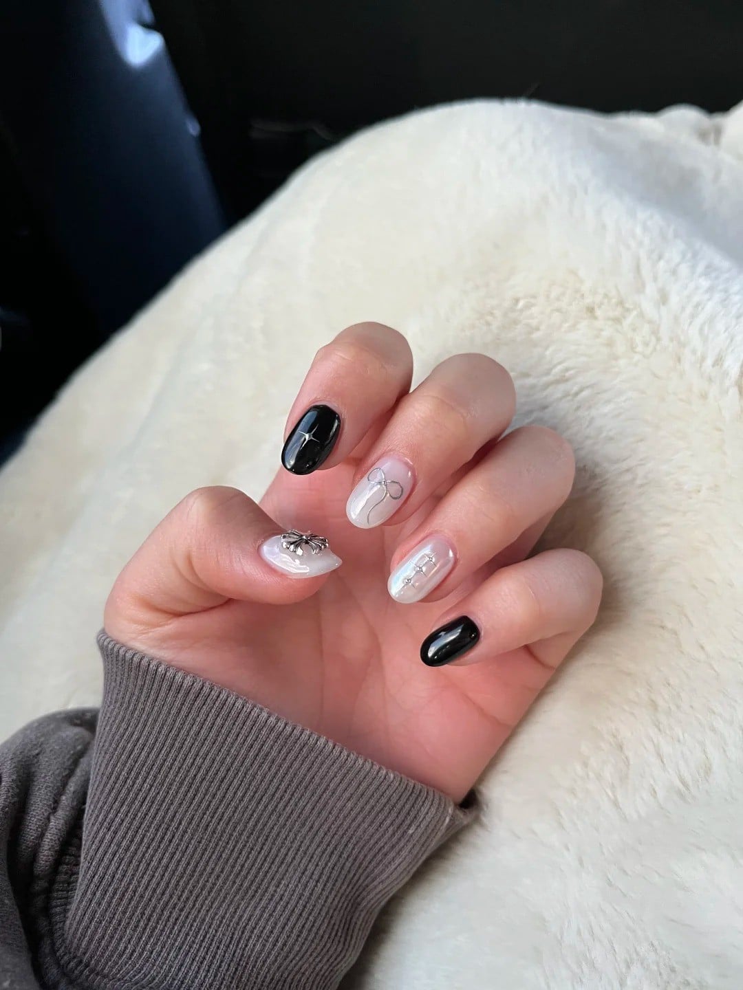 nail đen trắng