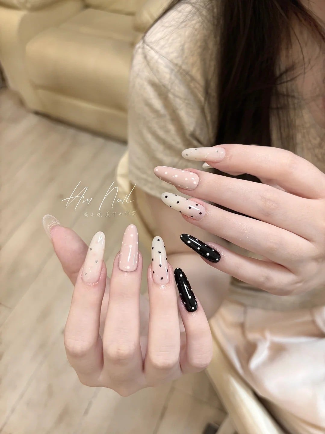 nail đen trắng