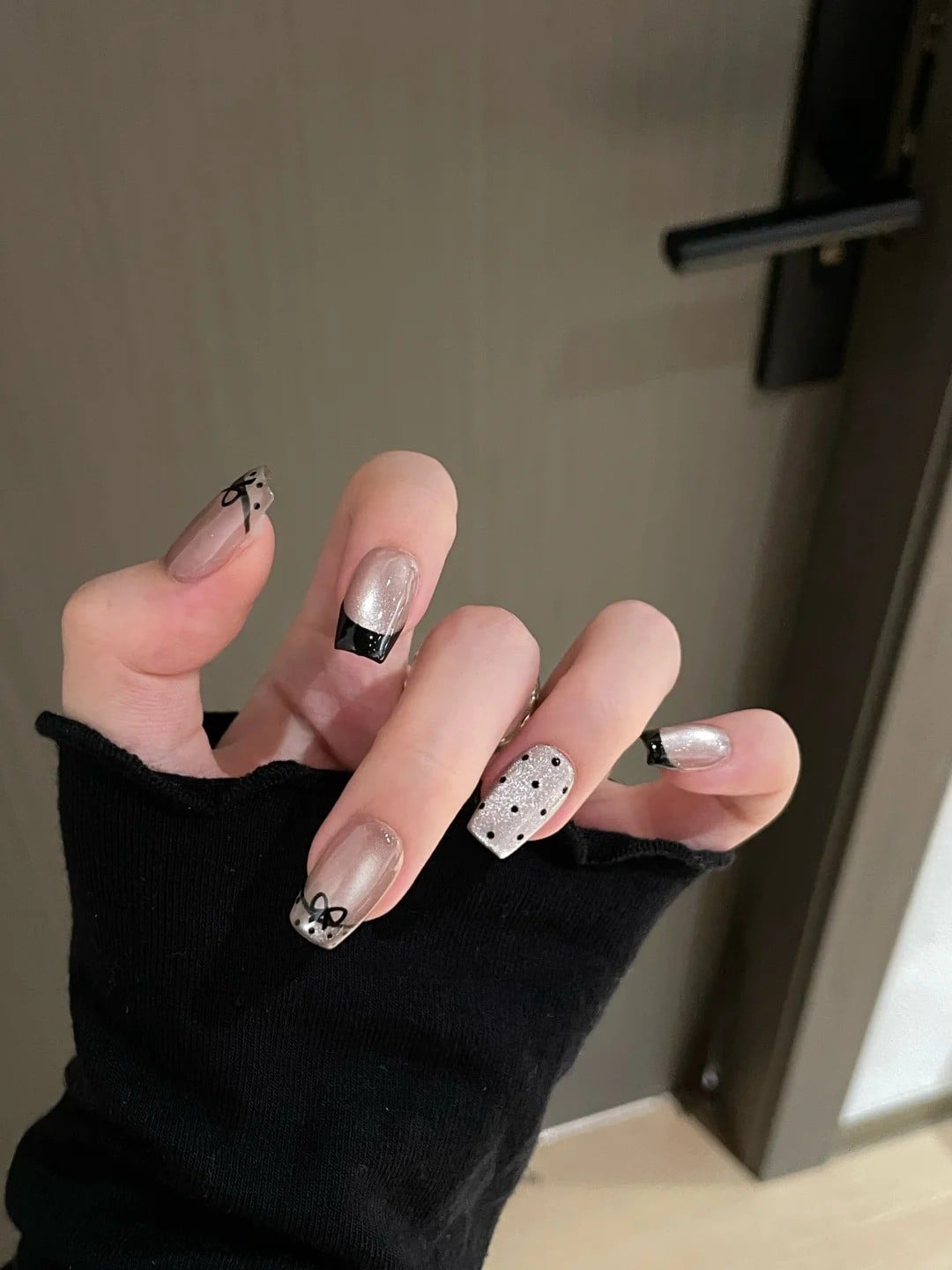 nail đen trắng