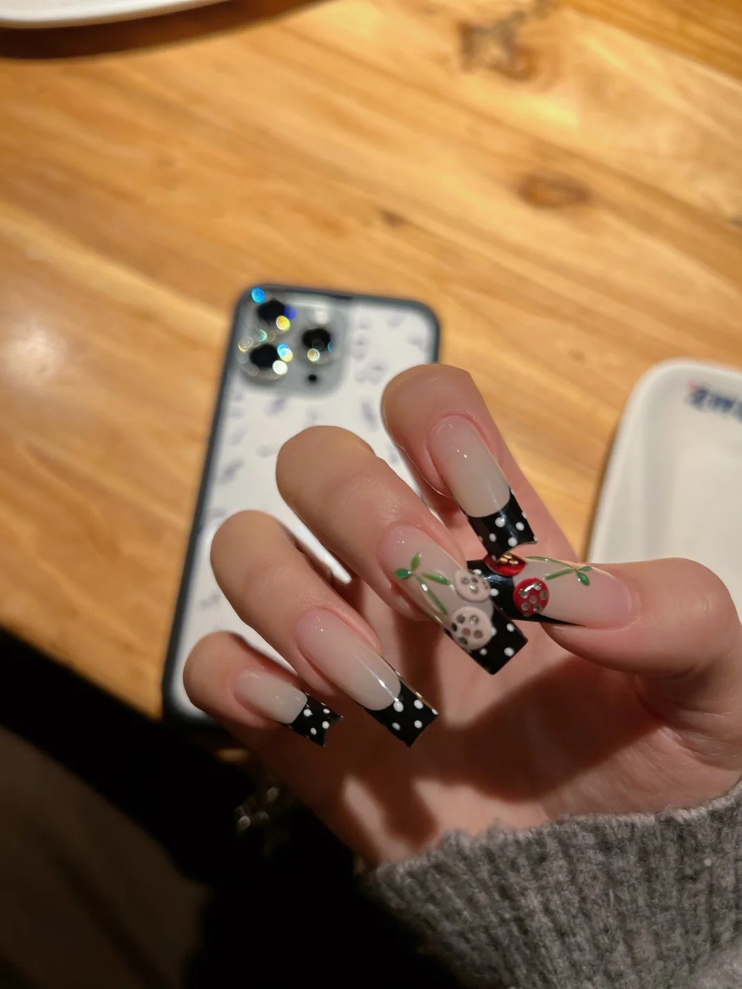 nail đen trắng