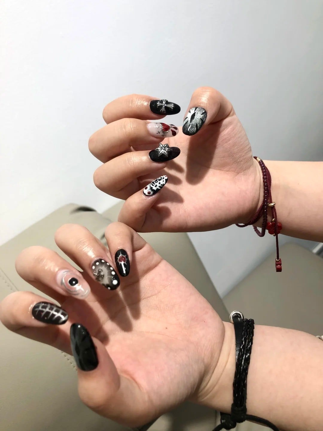 nail đen trắng