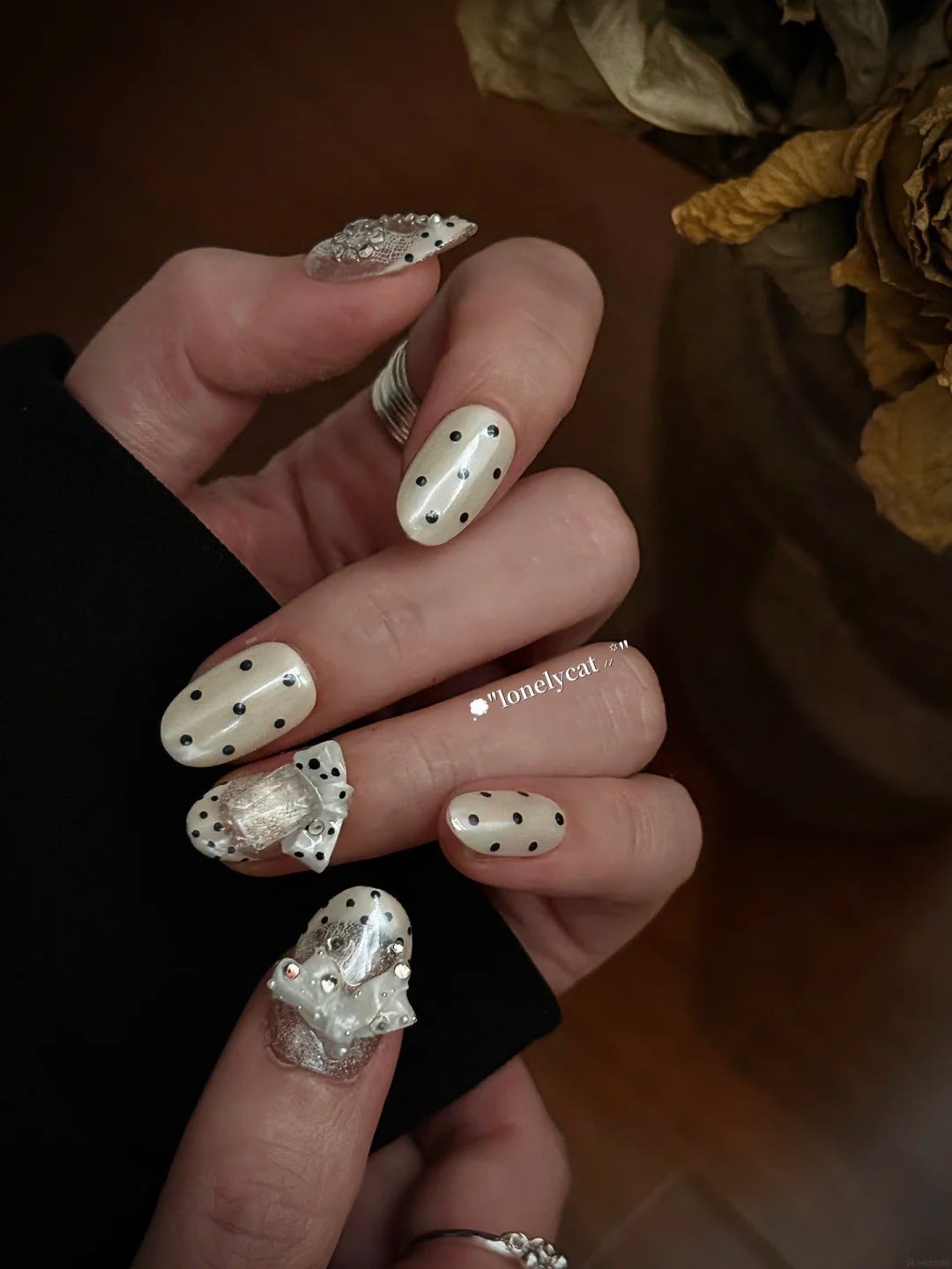 nail đen trắng