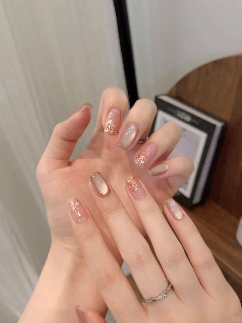 những mẫu nail đẹp cho móng ngắn