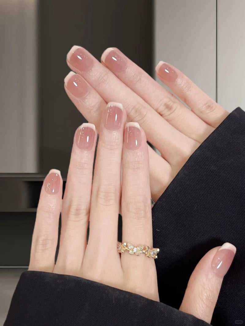 những mẫu nail đẹp cho móng ngắn