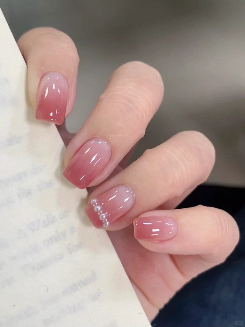 những mẫu nail đẹp cho móng ngắn