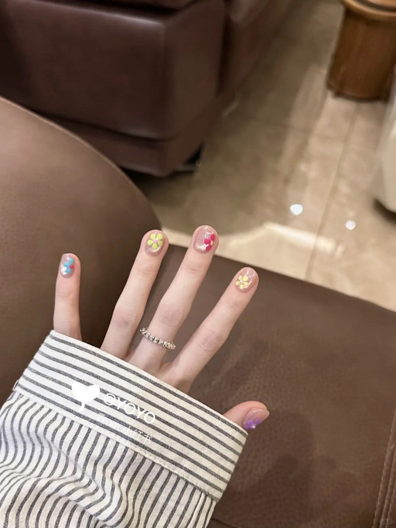 những mẫu nail đẹp cho móng ngắn