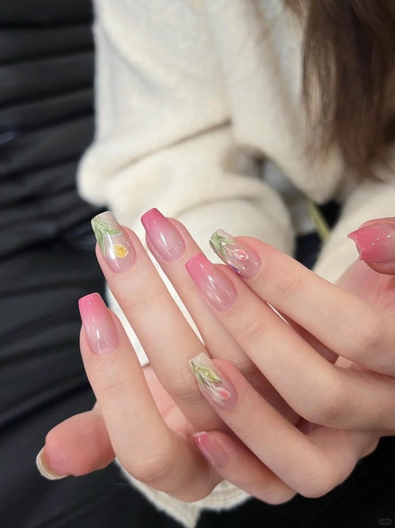 Nail French-tip cách điệu