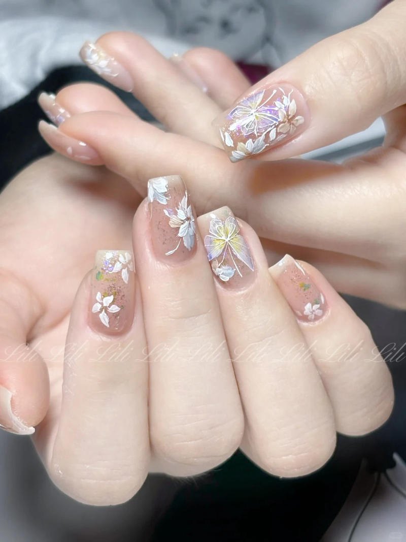 Mẫu nail tối giản mùa xuân