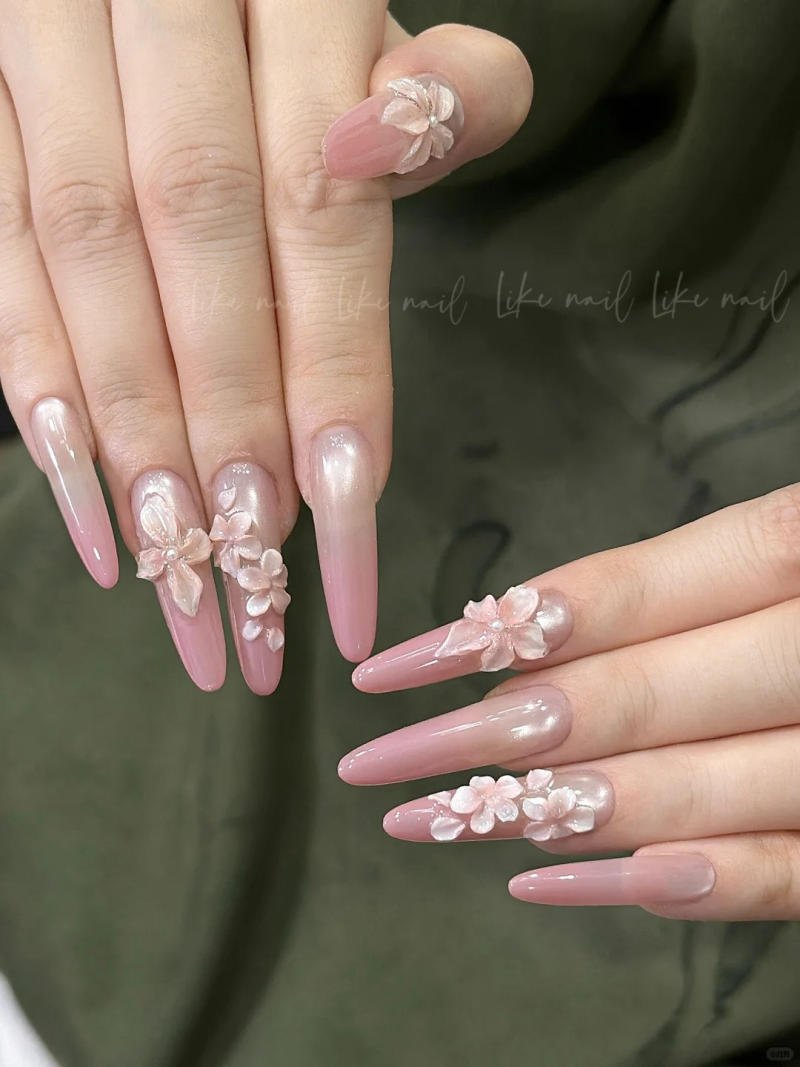 Nail đính đá và charm