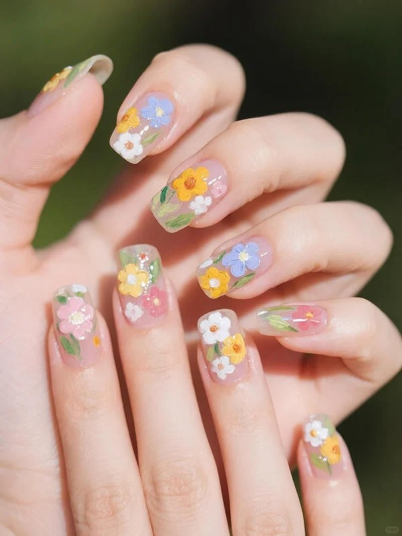 Chọn mẫu nail đẹp mùa xuân phù hợp nhất