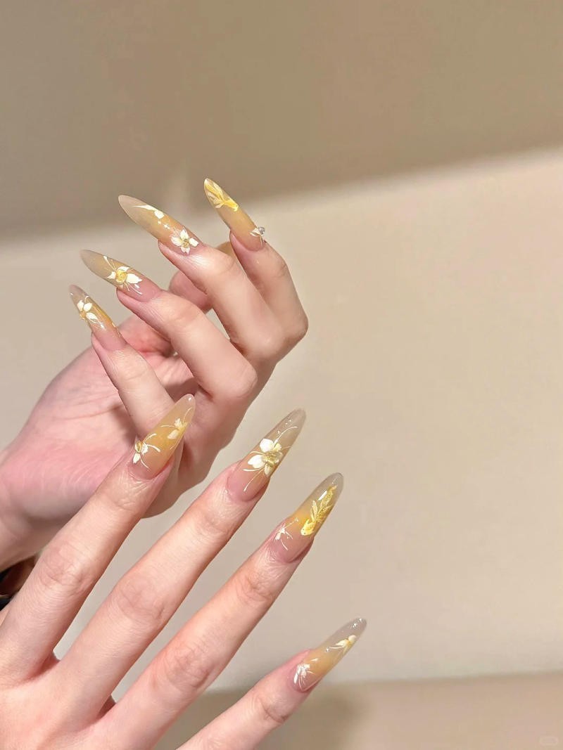 Mẫu nail mắt mèo