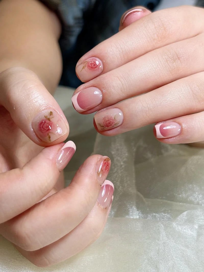 Nail French-tip cách điệu