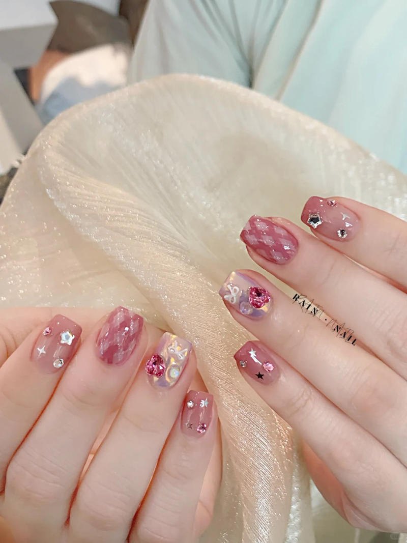 Chọn kiểu nail theo hình dáng móng tay